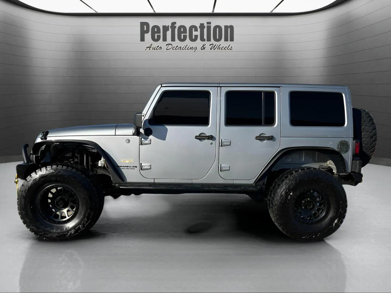 Jeep Wrangler Unlimited 4WD 4dr Sahara 2014