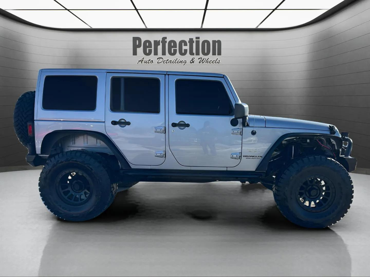 Jeep Wrangler Unlimited 4WD 4dr Sahara 2014