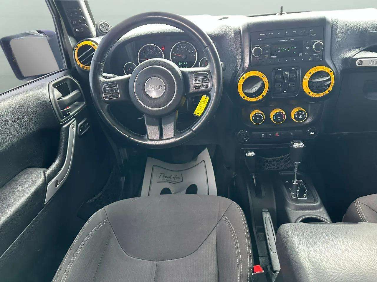 Jeep Wrangler Unlimited 4WD 4dr Sahara 2014