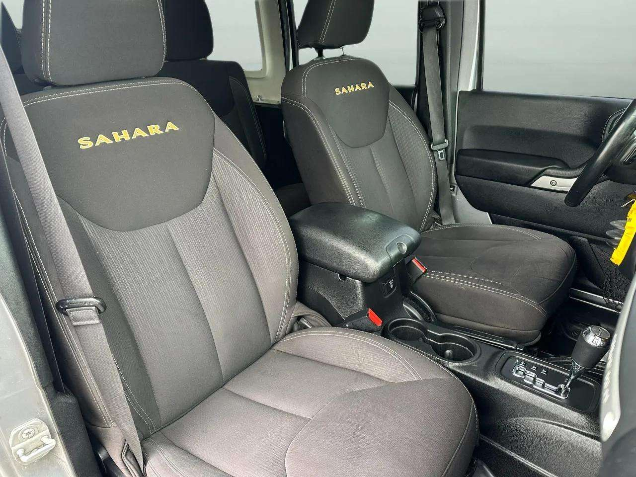 Jeep Wrangler Unlimited 4WD 4dr Sahara 2014