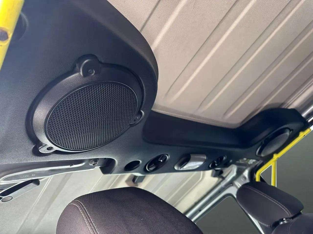 Jeep Wrangler Unlimited 4WD 4dr Sahara 2014