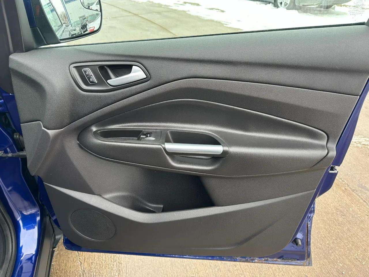 Ford Escape FWD 4dr SE 2015