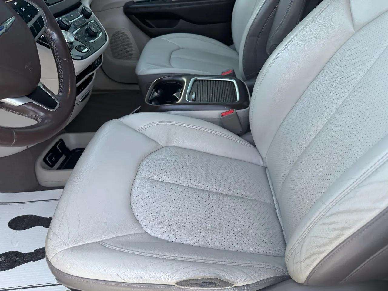 Chrysler Pacifica Touring-L Plus FWD 2017