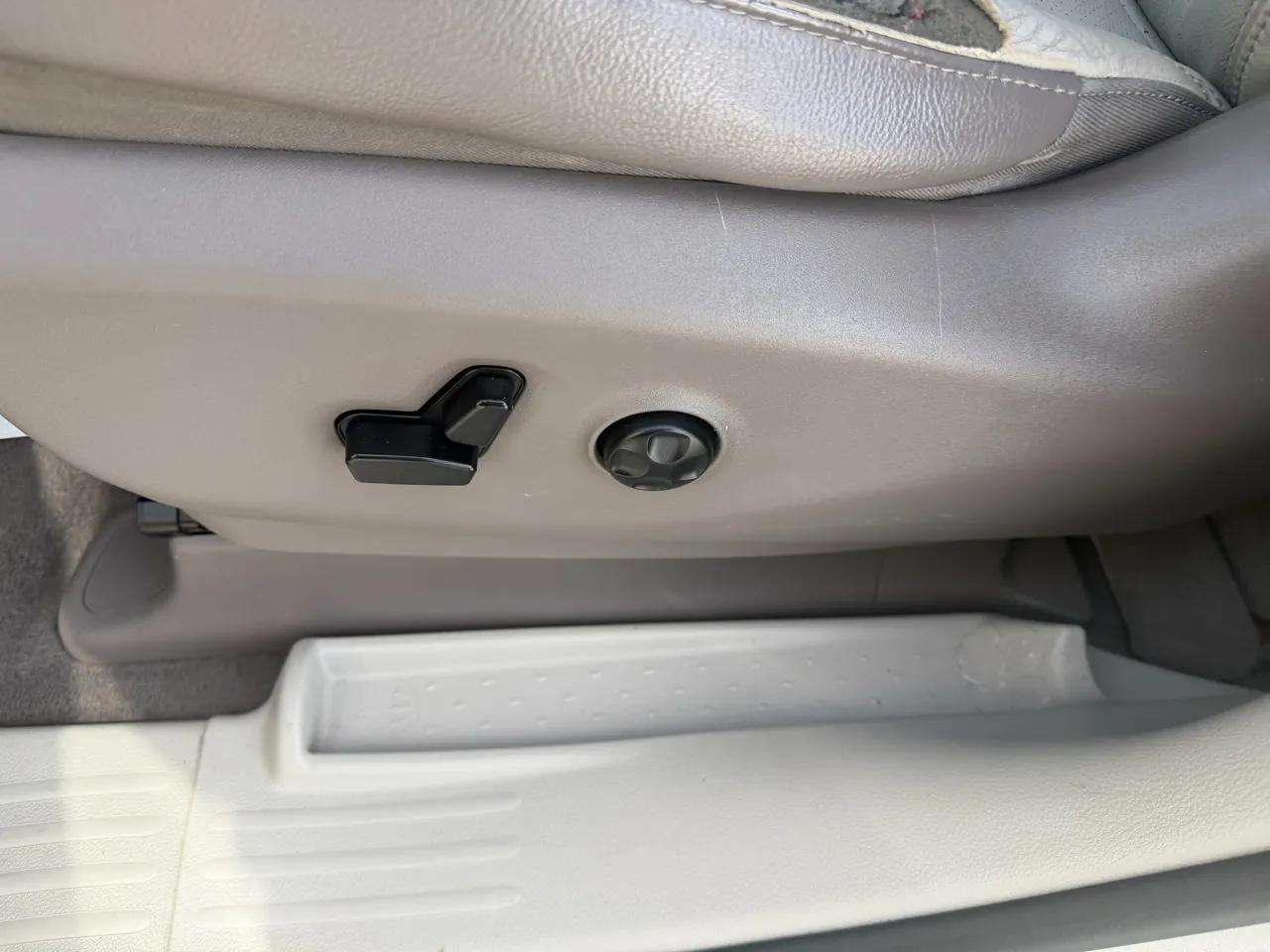 Chrysler Pacifica Touring-L Plus FWD 2017