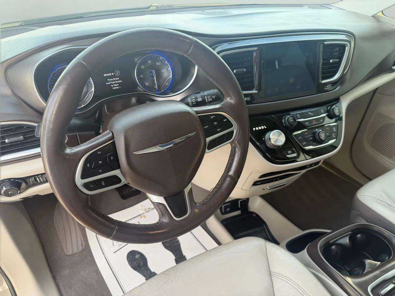 Chrysler Pacifica Touring-L Plus FWD 2017