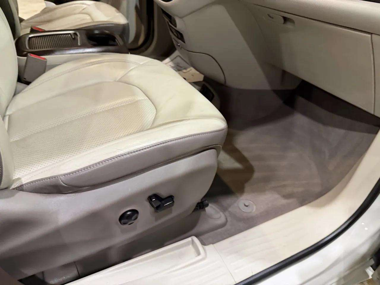 Chrysler Pacifica Touring-L Plus FWD 2017