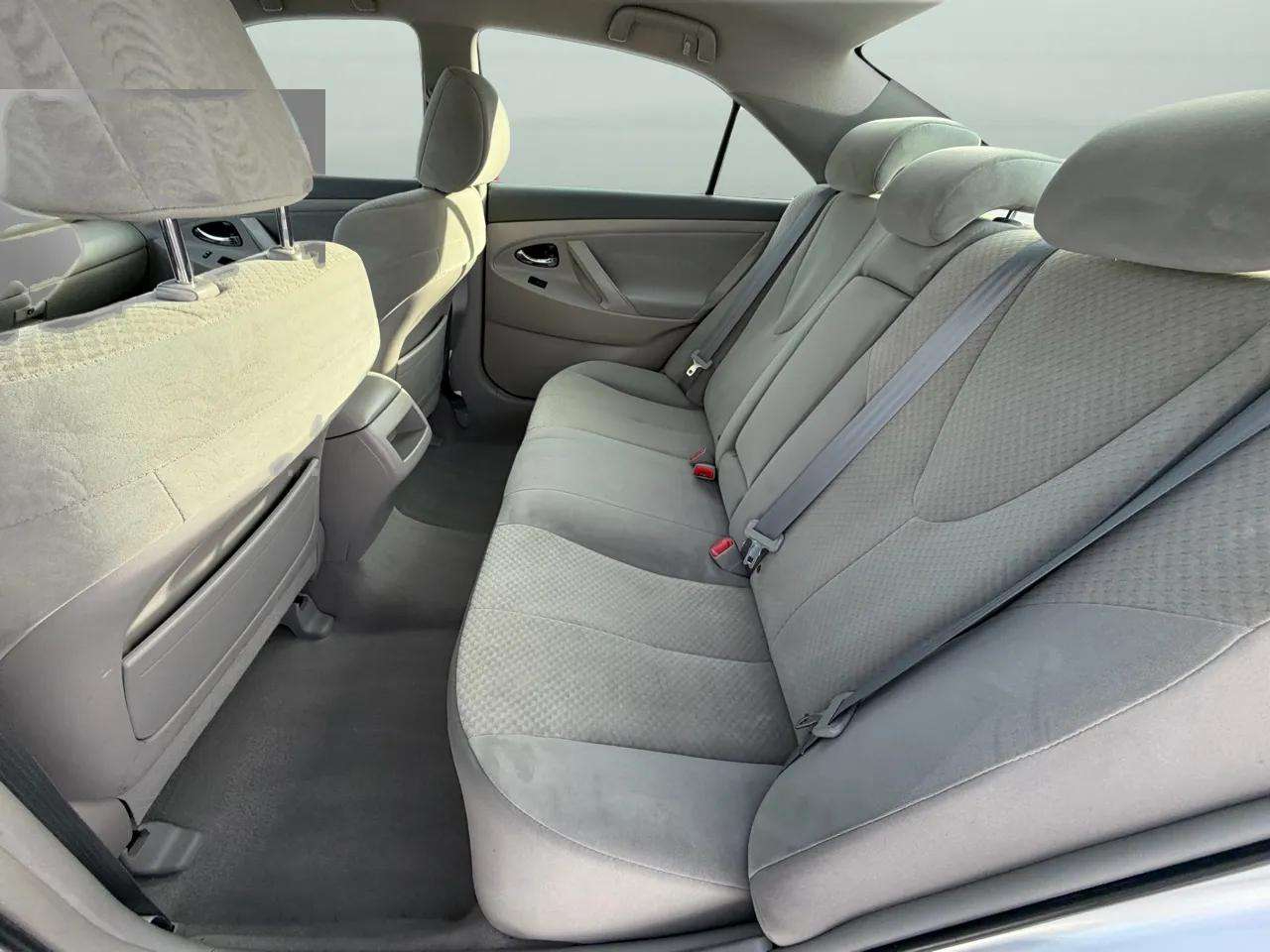 Toyota Camry 4dr Sdn I4 Man (Natl) 2009