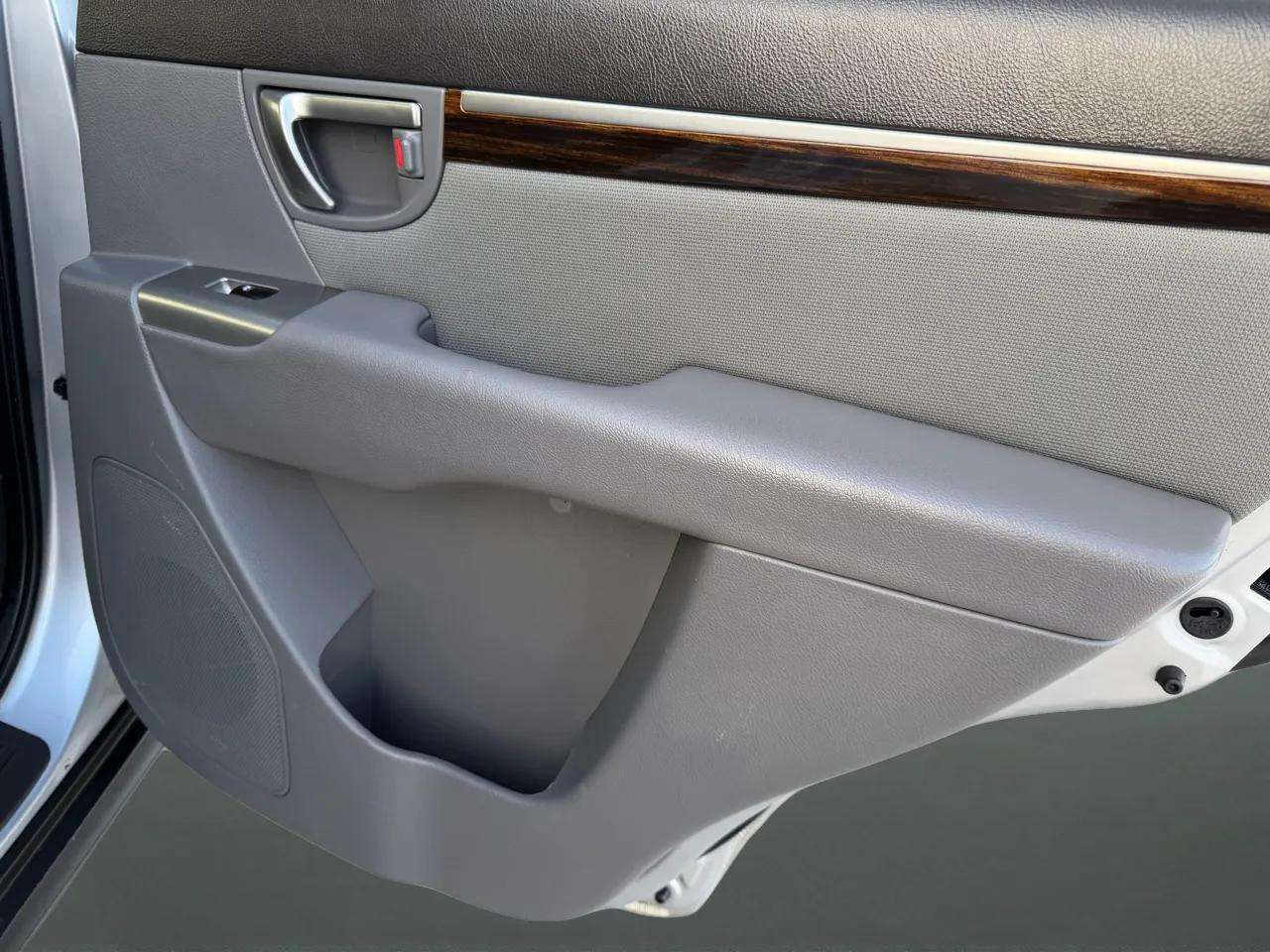 Hyundai Santa Fe AWD 4dr I4 Auto GLS 2010