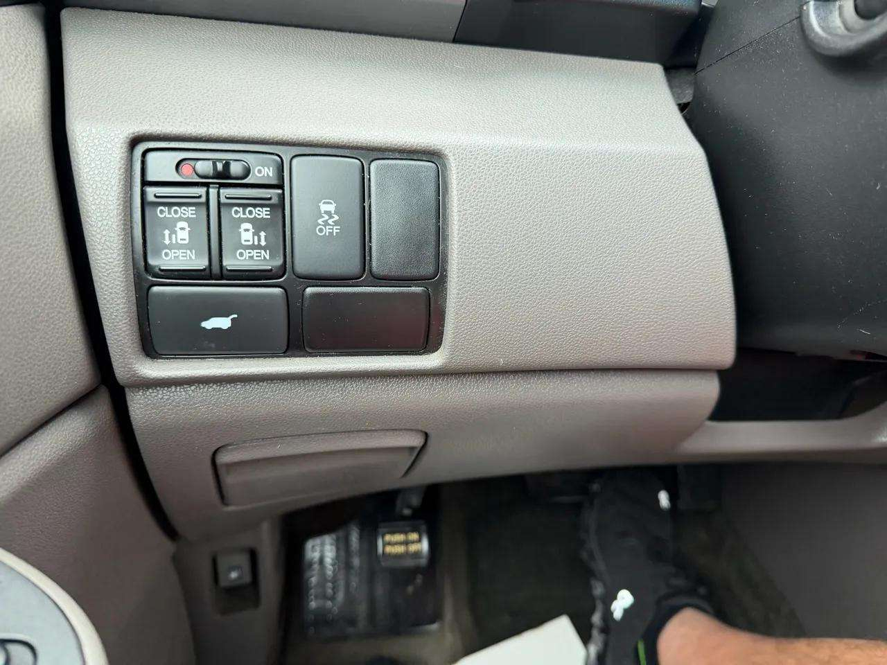 Honda Odyssey 5dr EX-L 2012