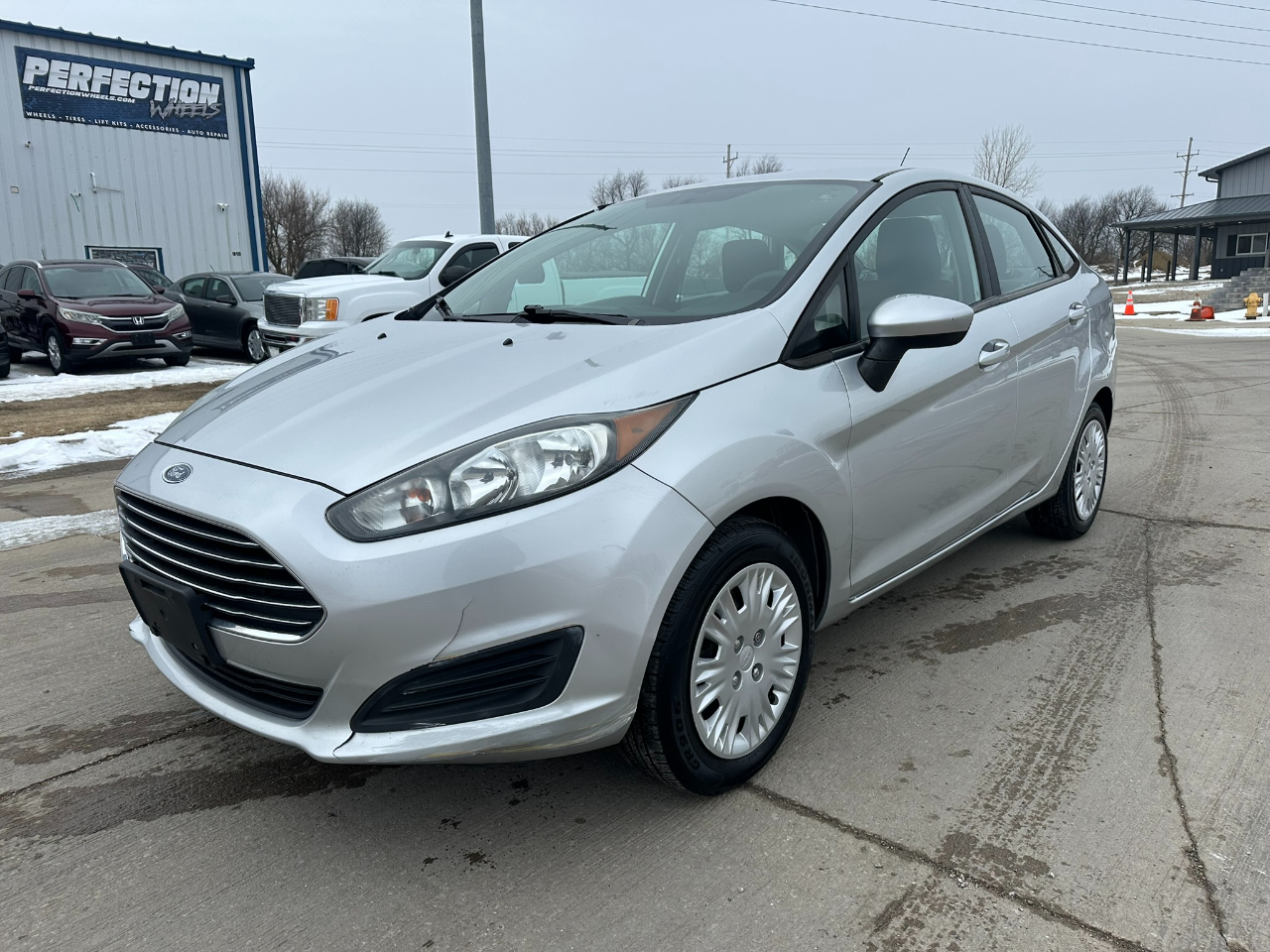 Ford Fiesta 4dr Sdn S 2015