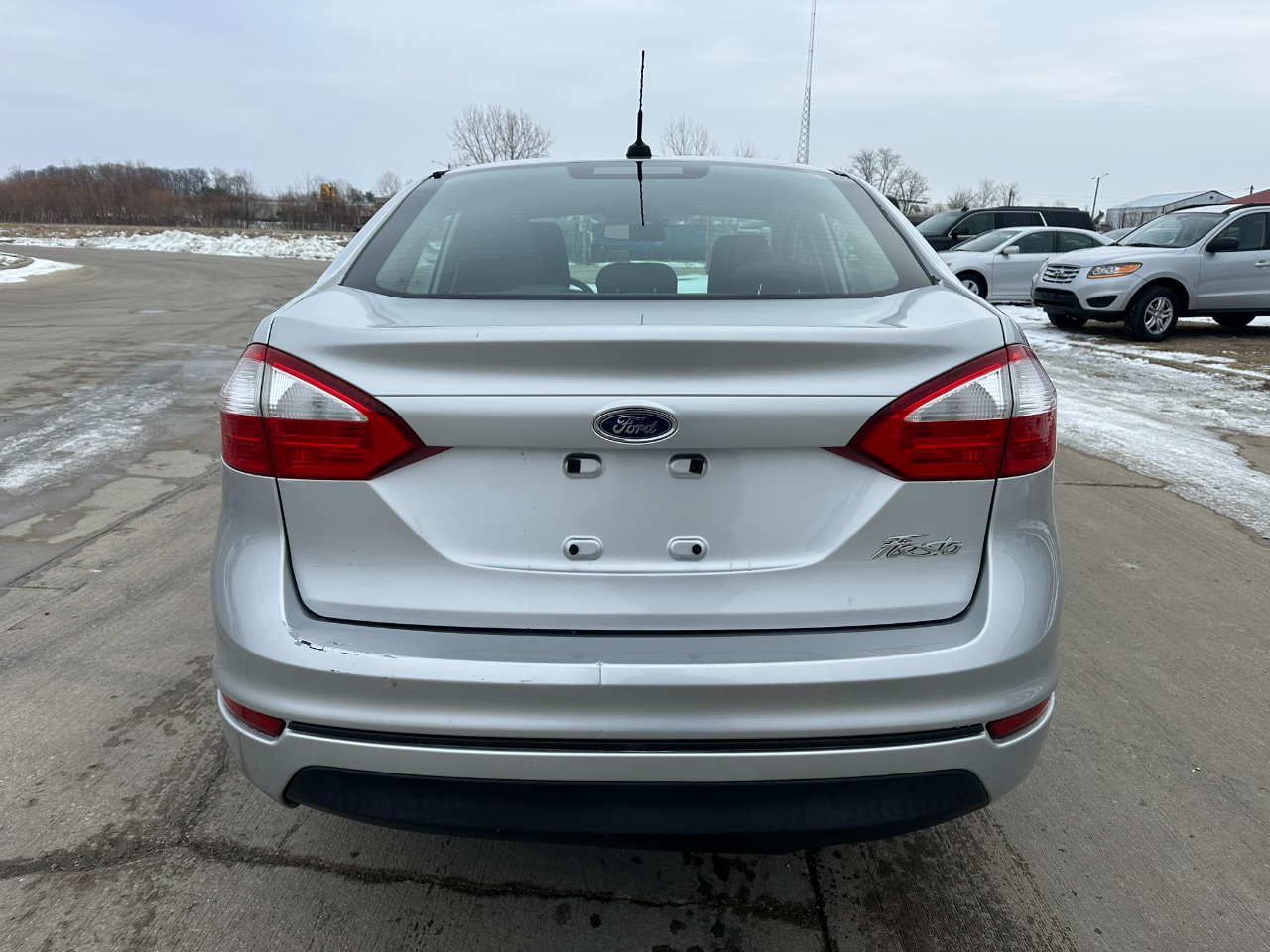 Ford Fiesta 4dr Sdn S 2015