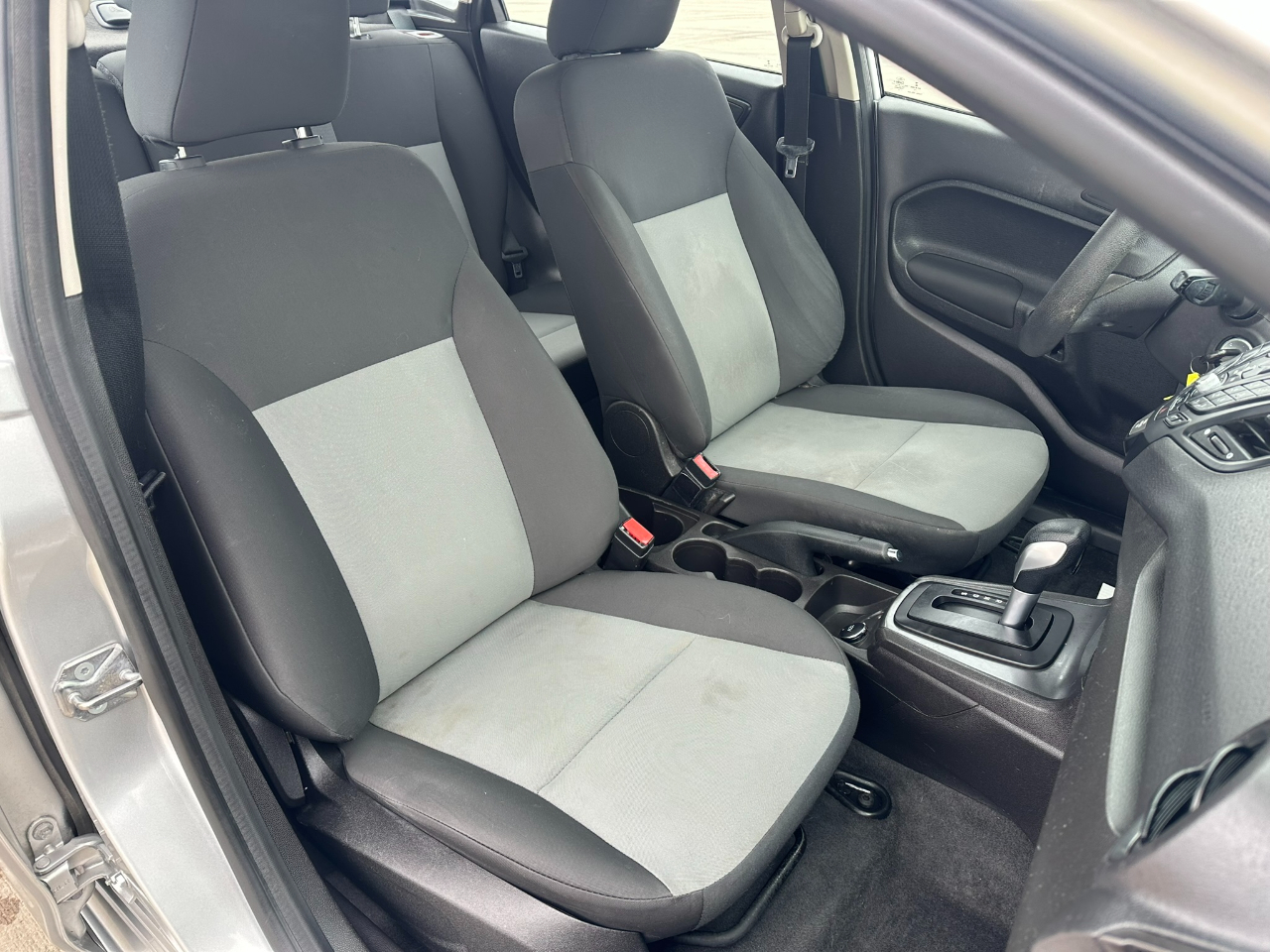 Ford Fiesta 4dr Sdn S 2015