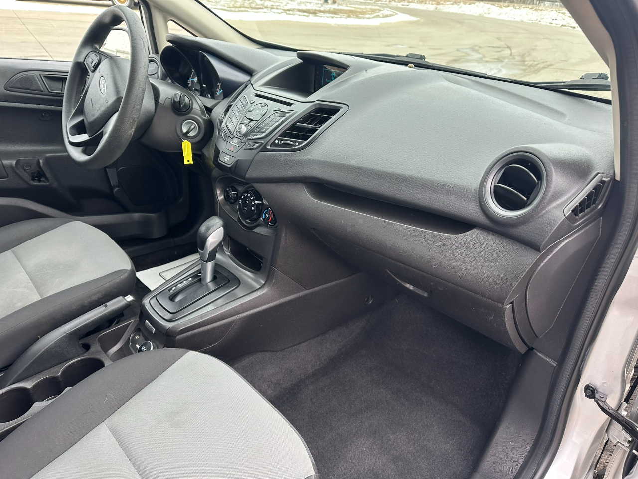 Ford Fiesta 4dr Sdn S 2015