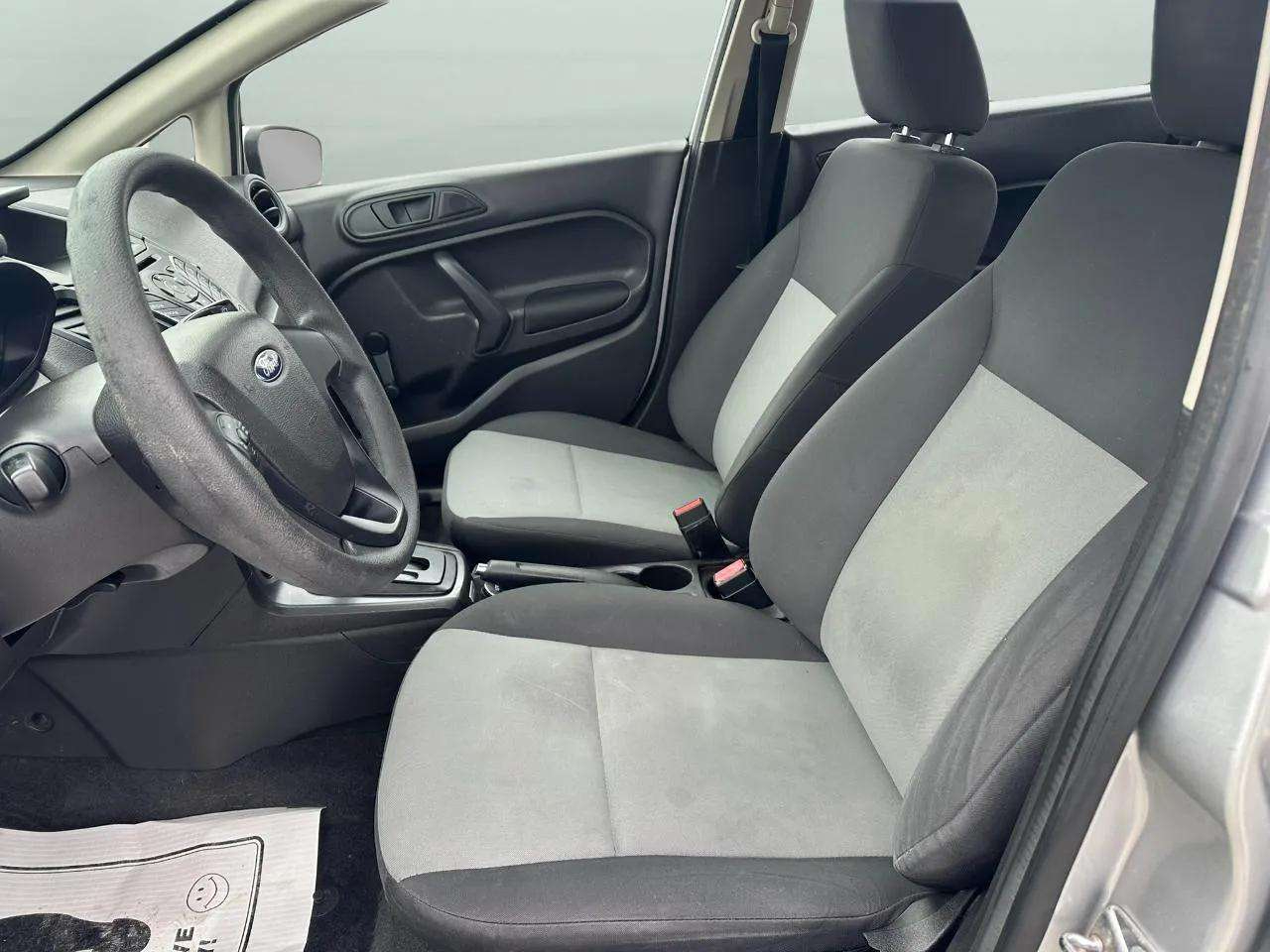 Ford Fiesta 4dr Sdn S 2015