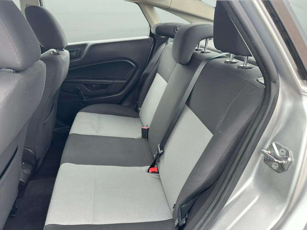 Ford Fiesta 4dr Sdn S 2015