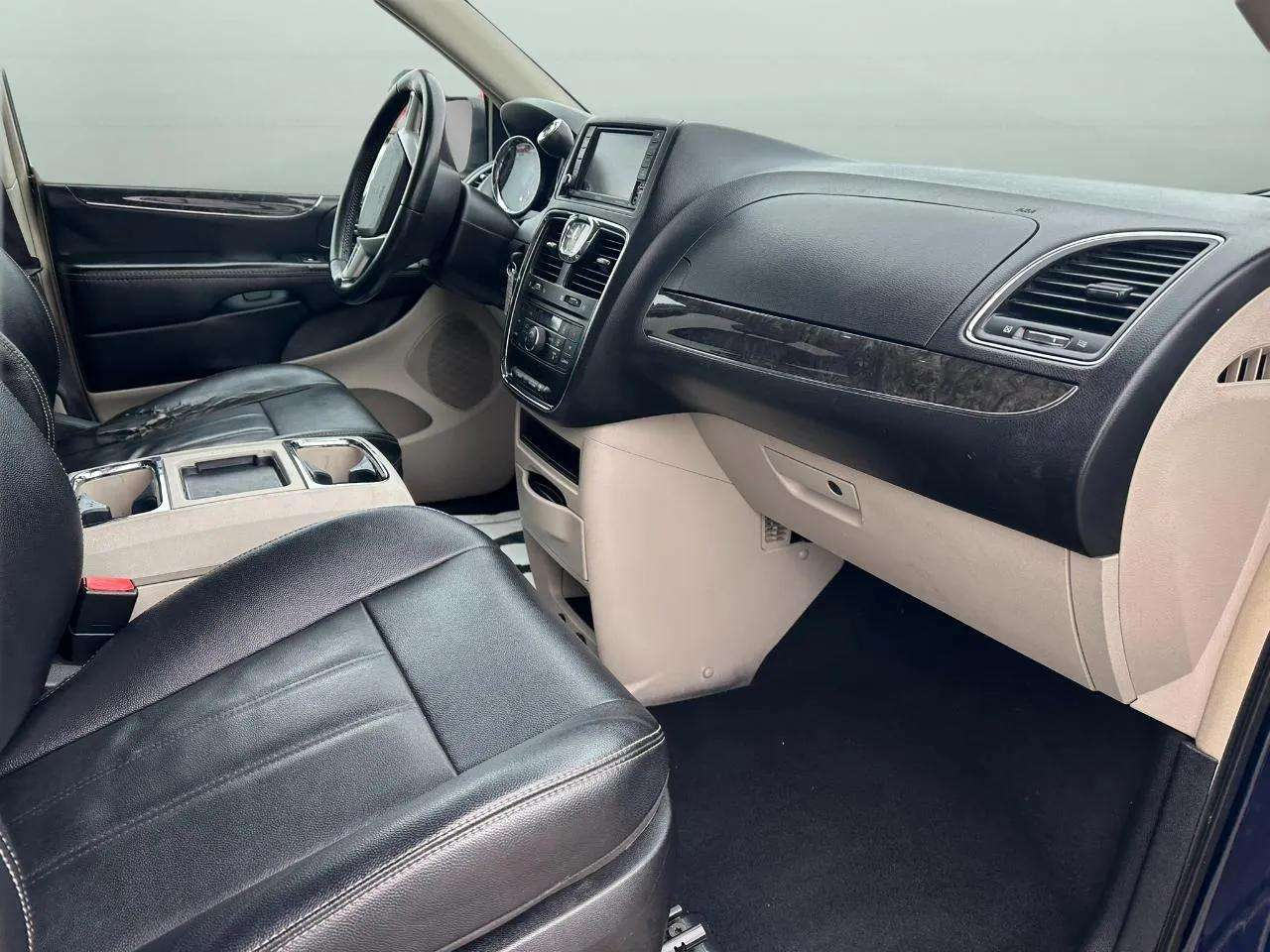 Chrysler Town & Country 4dr Wgn Touring 2015