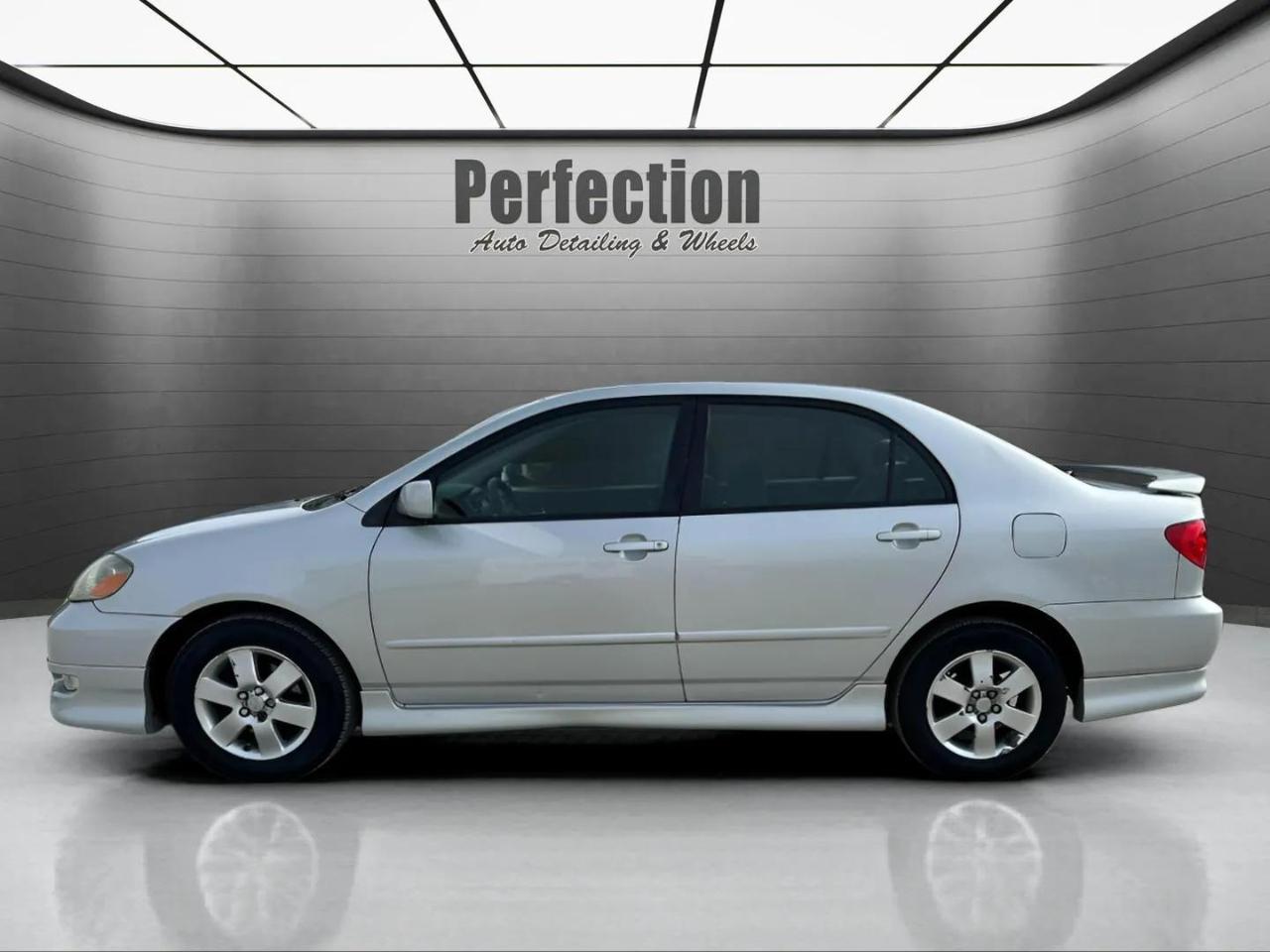 Toyota Corolla 4dr Sdn Man CE (Natl) 2008