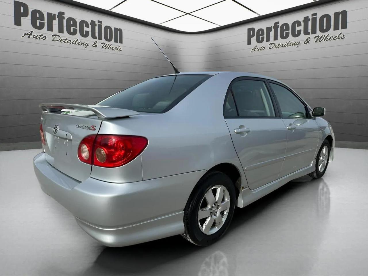 Toyota Corolla 4dr Sdn Man CE (Natl) 2008