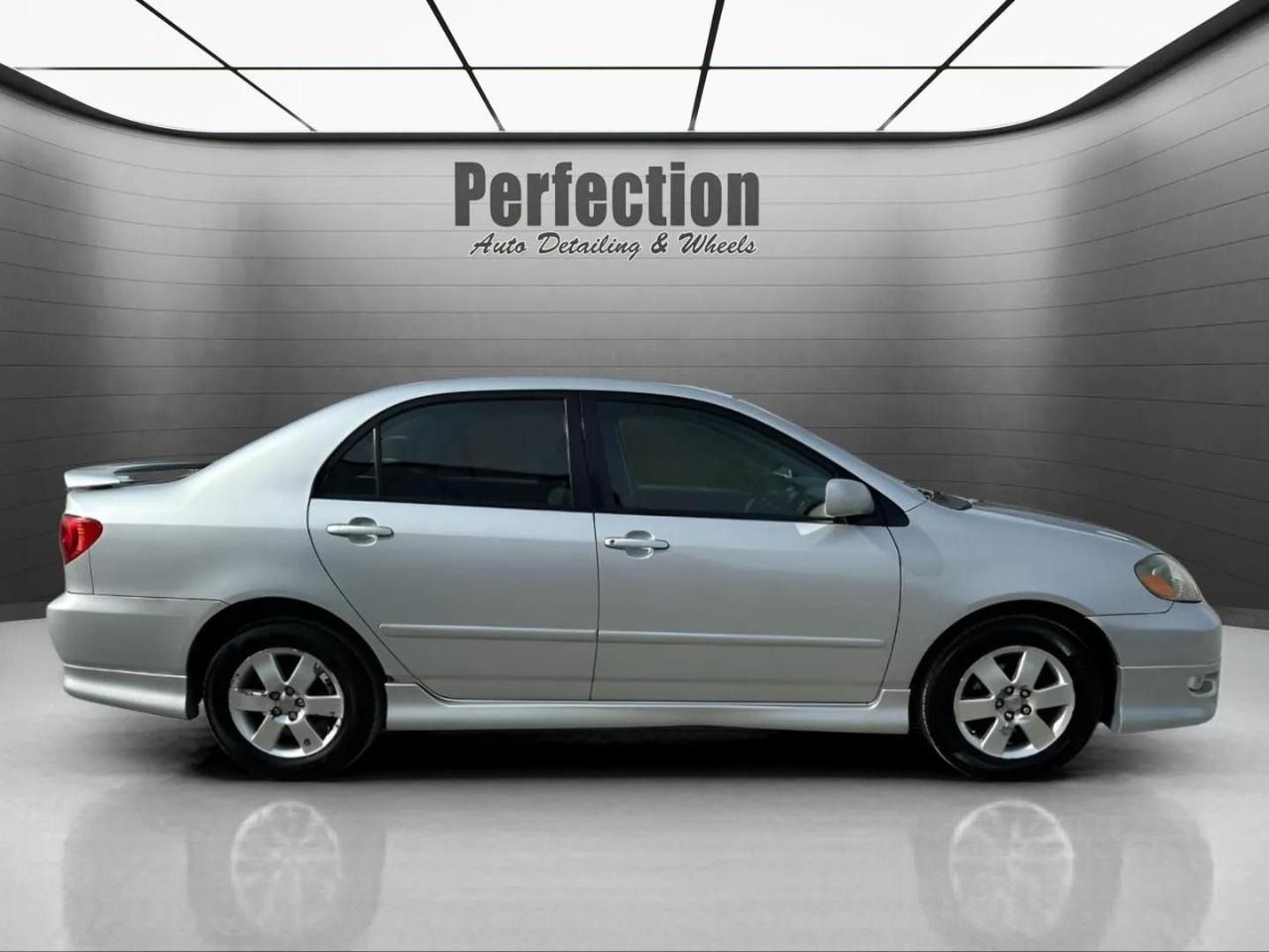 Toyota Corolla 4dr Sdn Man CE (Natl) 2008