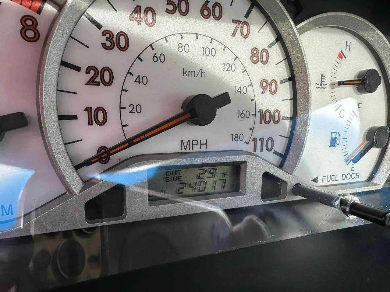 Toyota Corolla 4dr Sdn Man CE (Natl) 2008