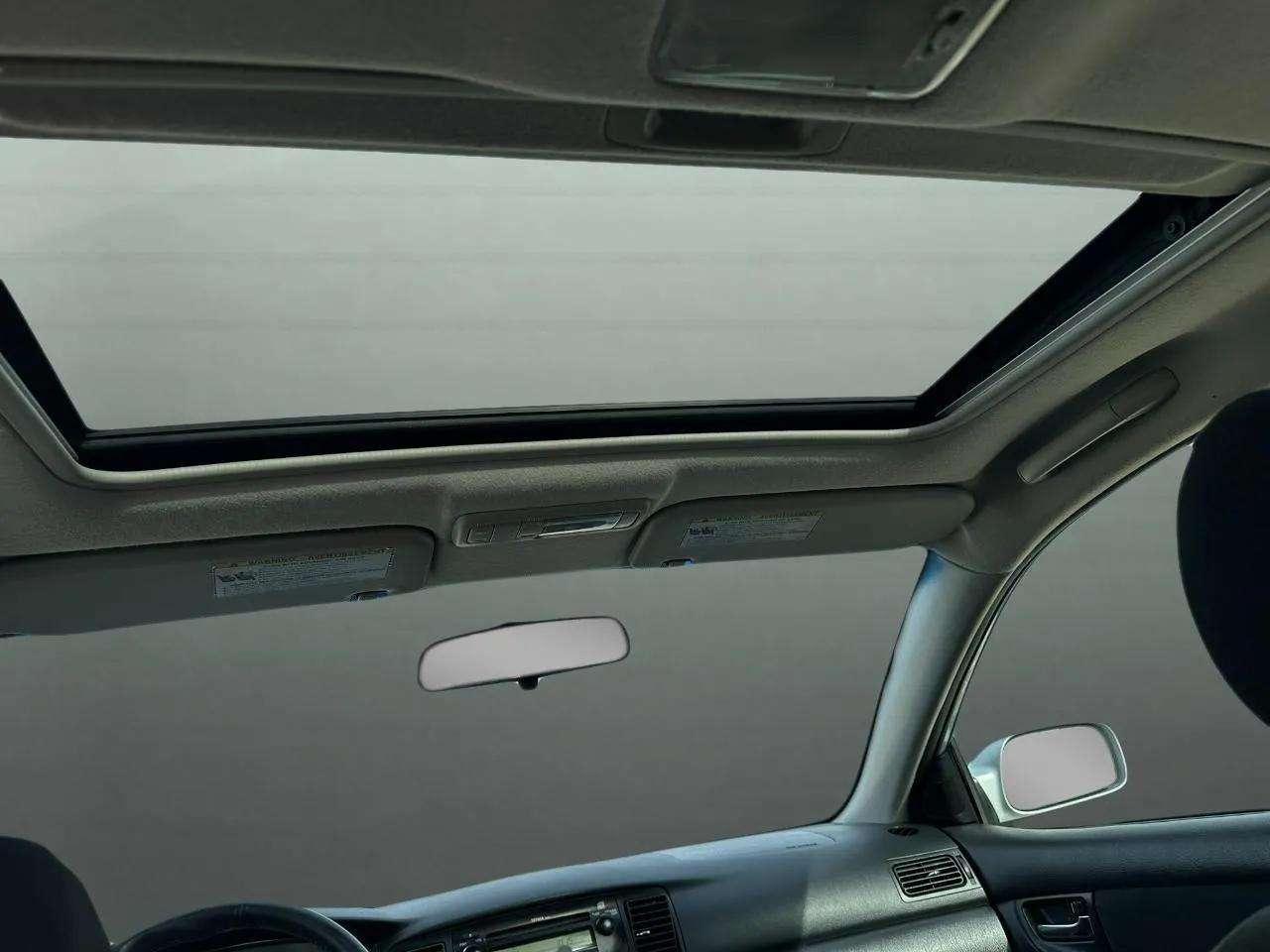 Toyota Corolla 4dr Sdn Man CE (Natl) 2008