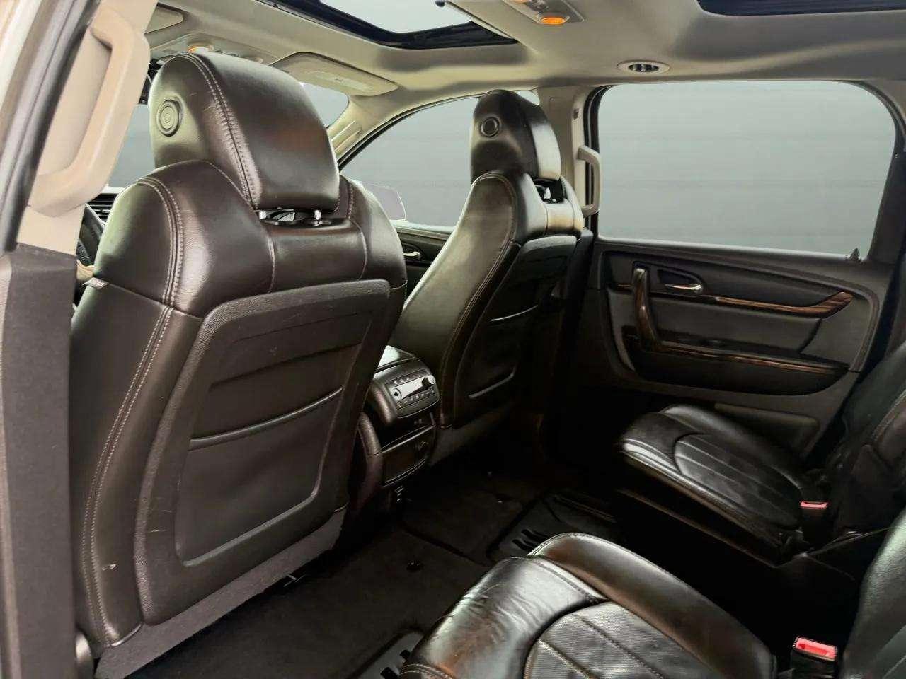 GMC Acadia AWD 4dr Denali 2015