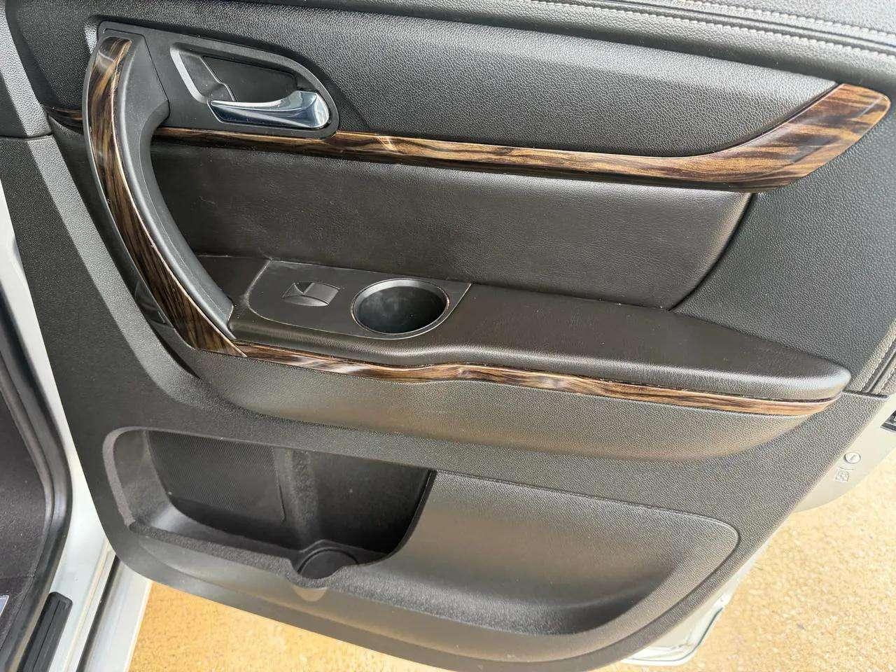 GMC Acadia AWD 4dr Denali 2015