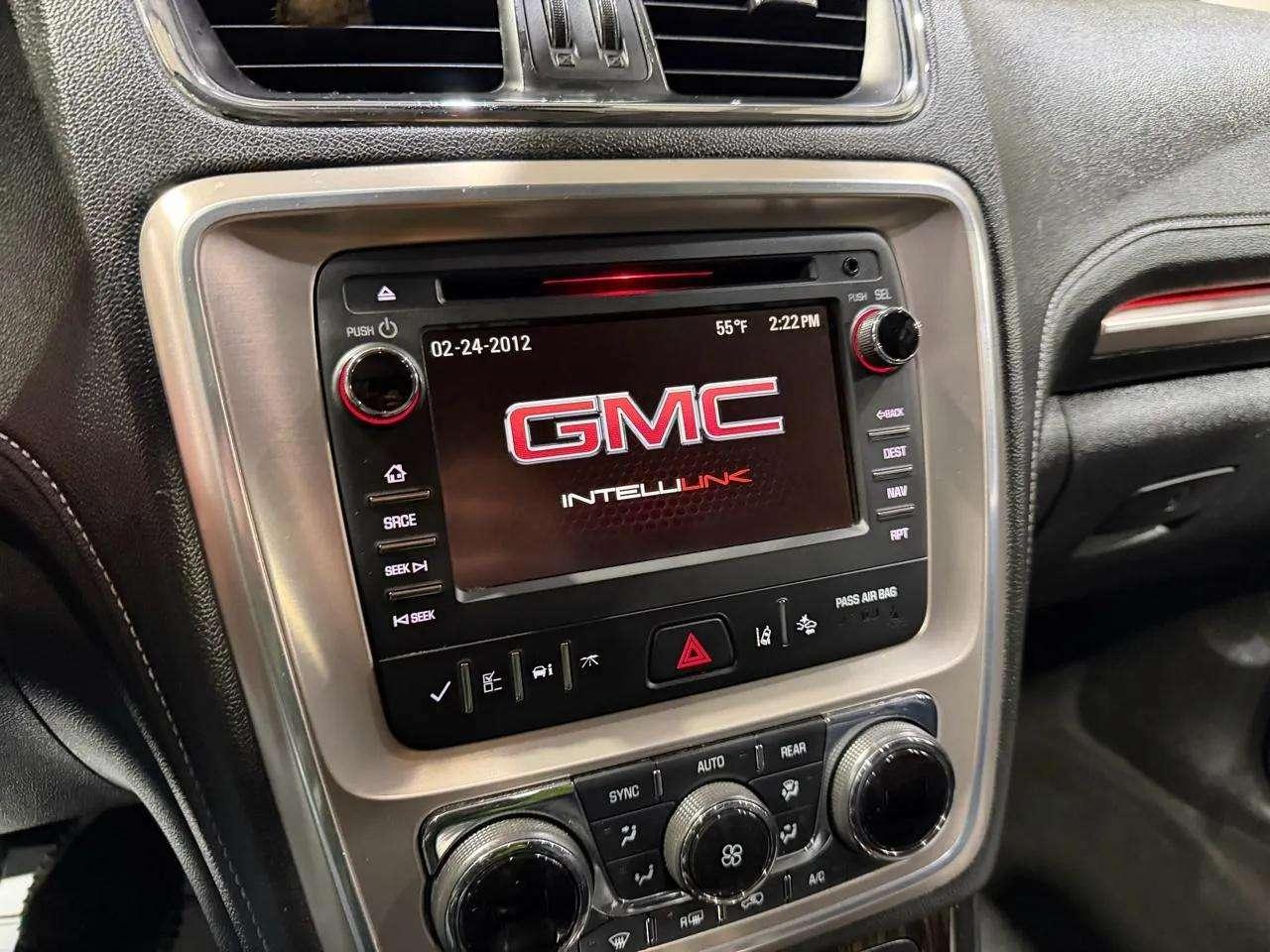 GMC Acadia AWD 4dr Denali 2015