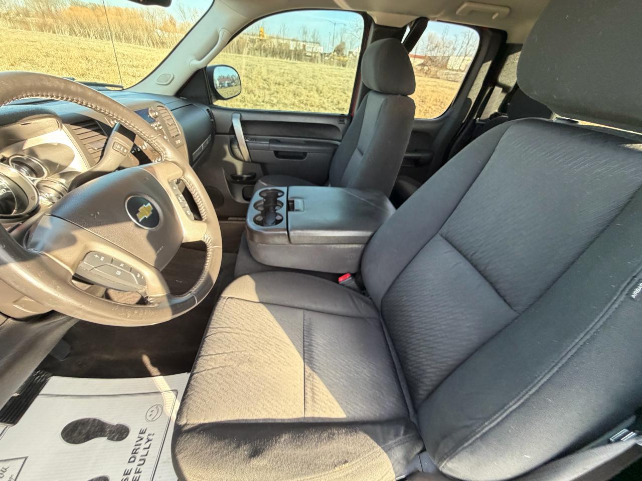 Chevrolet Silverado 1500 4WD Ext Cab 143.5" LT 2013