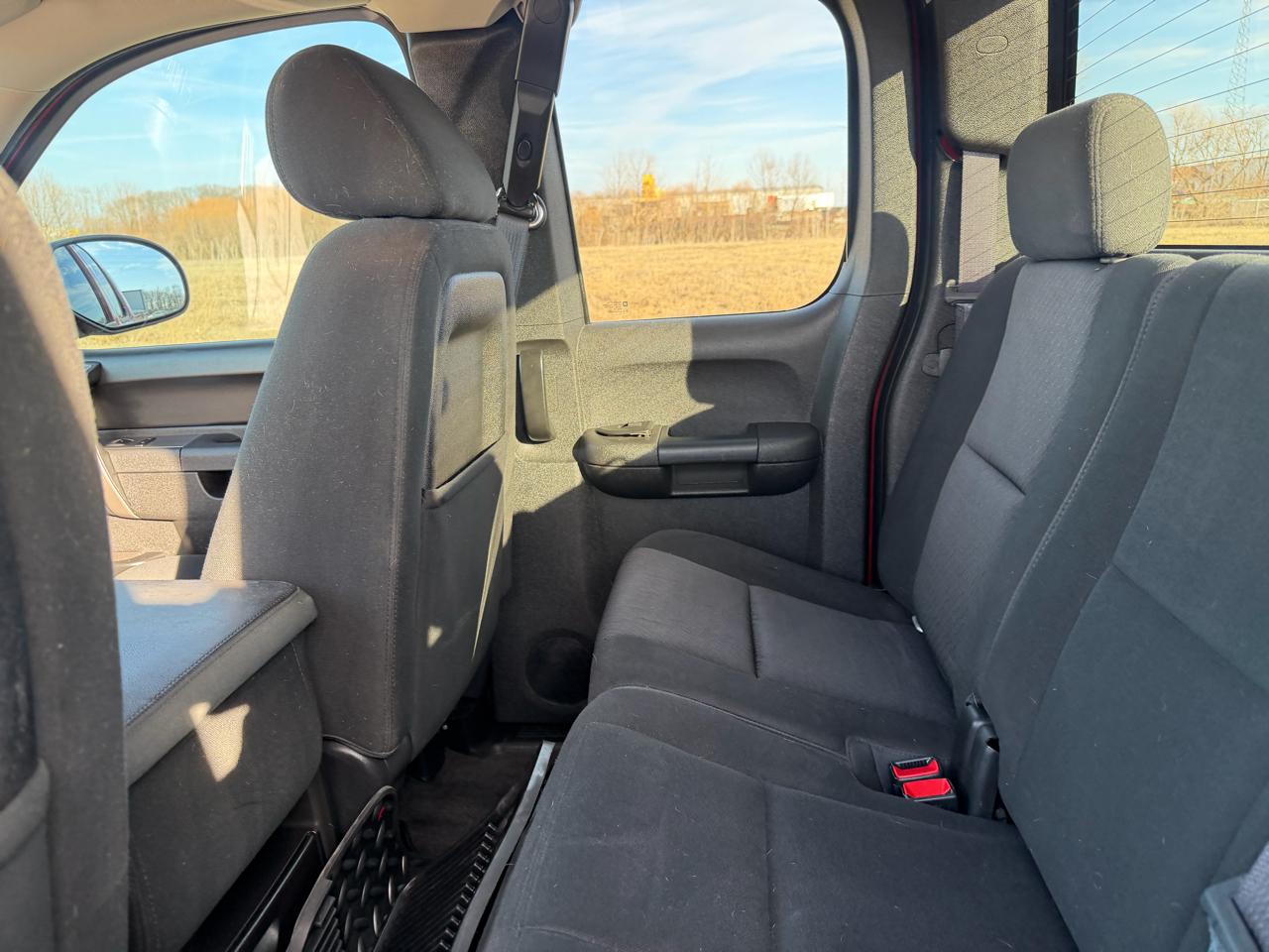 Chevrolet Silverado 1500 4WD Ext Cab 143.5" LT 2013