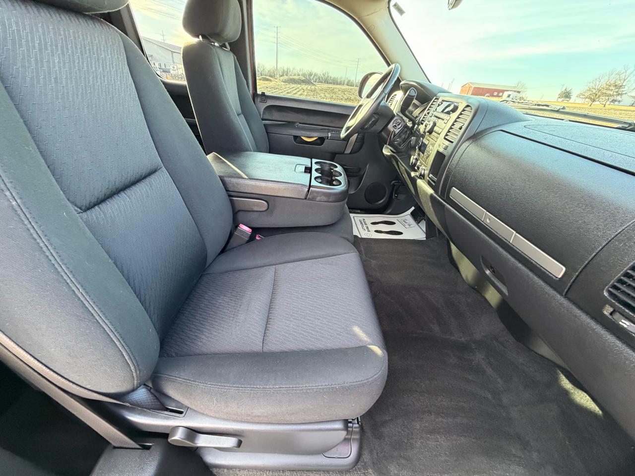 Chevrolet Silverado 1500 4WD Ext Cab 143.5" LT 2013