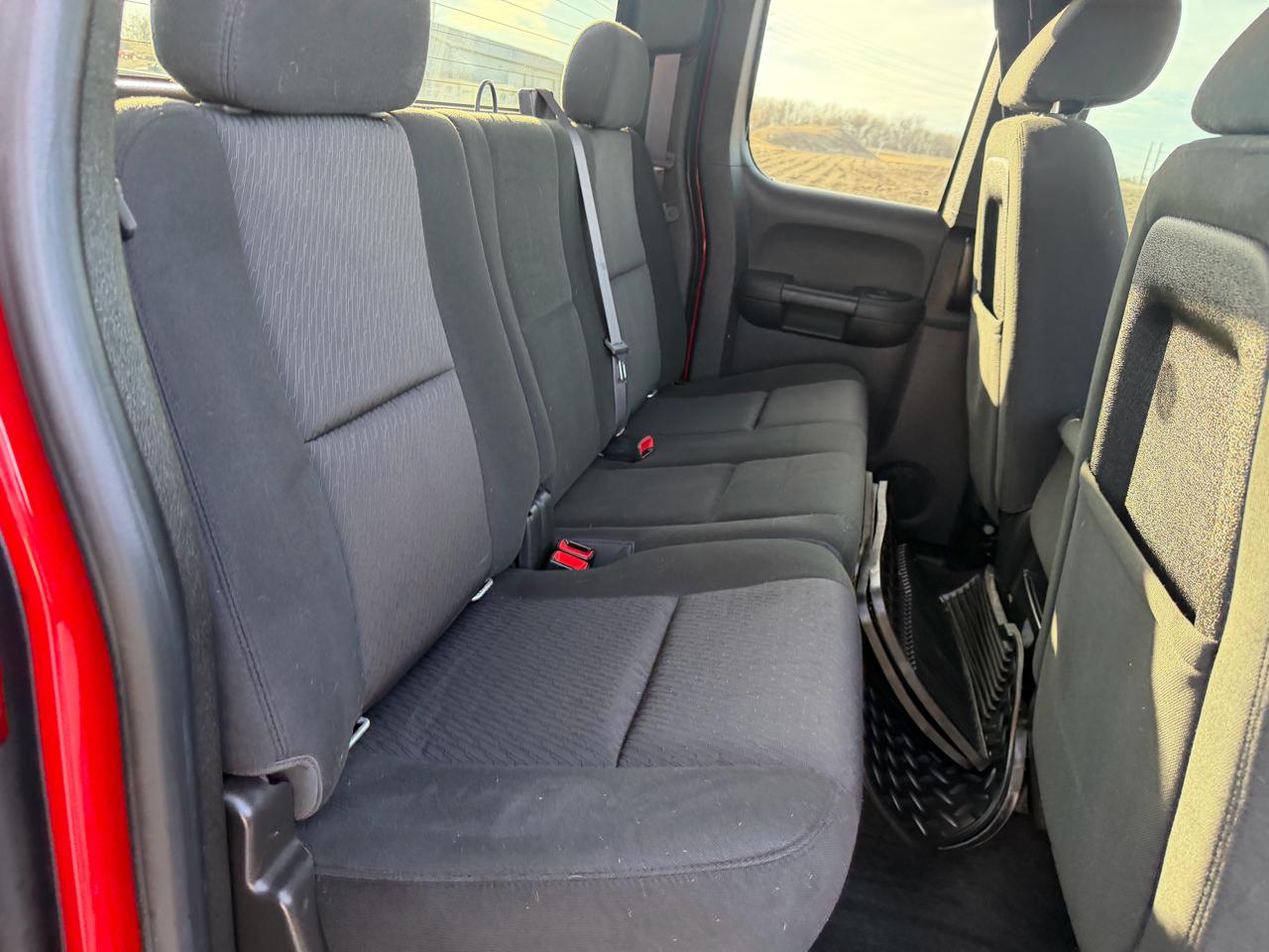 Chevrolet Silverado 1500 4WD Ext Cab 143.5" LT 2013