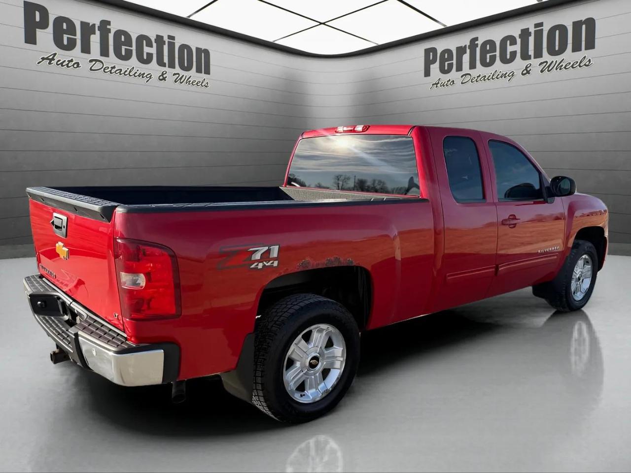 Chevrolet Silverado 1500 4WD Ext Cab 143.5" LT 2013