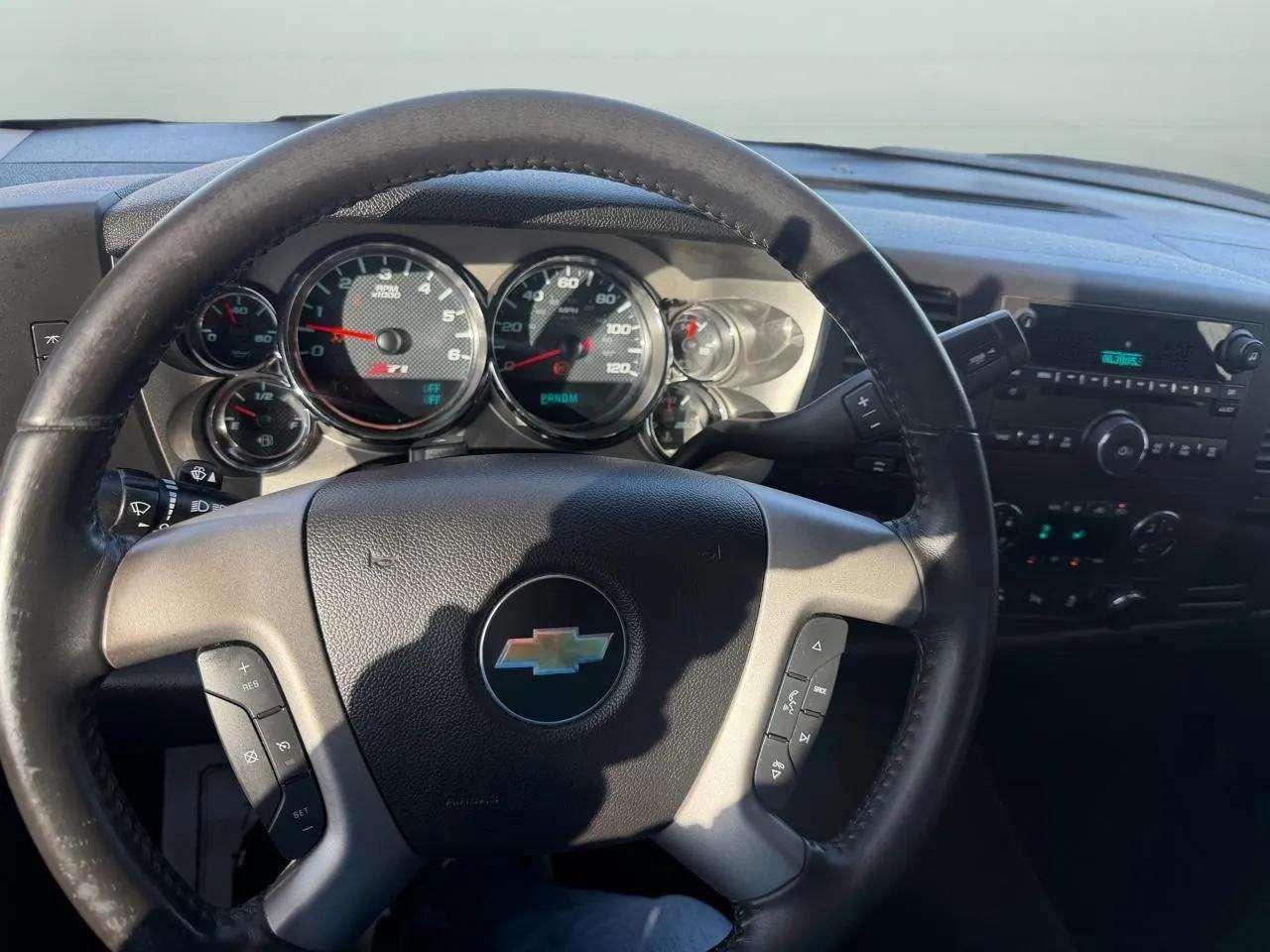 Chevrolet Silverado 1500 4WD Ext Cab 143.5" LT 2013