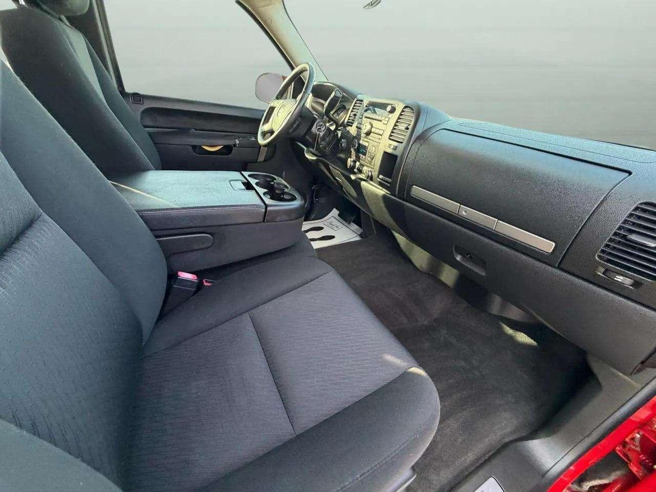 Chevrolet Silverado 1500 4WD Ext Cab 143.5" LT 2013