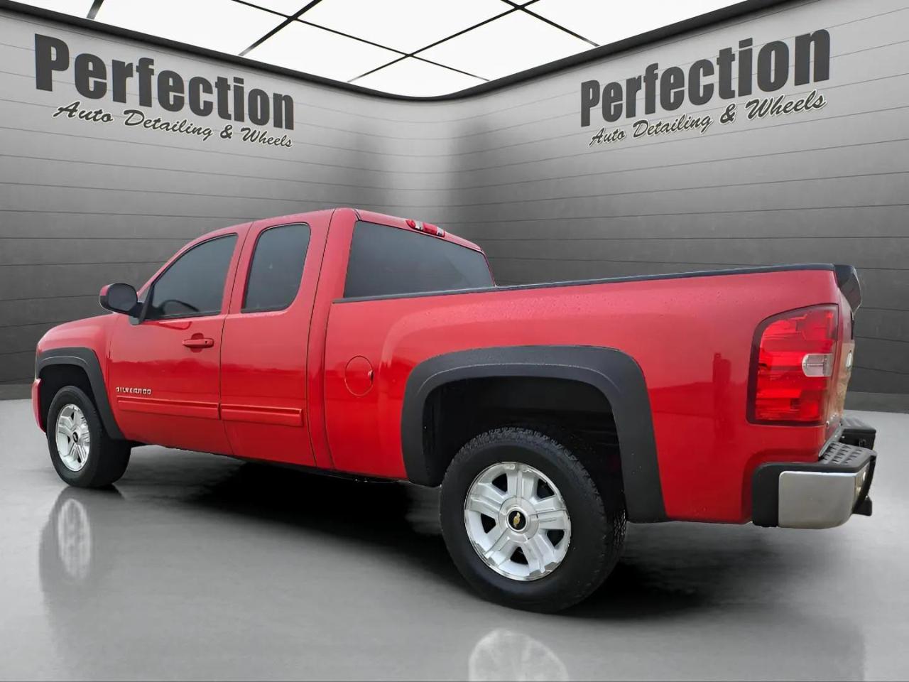 Chevrolet Silverado 1500 4WD Ext Cab 143.5" LT 2013