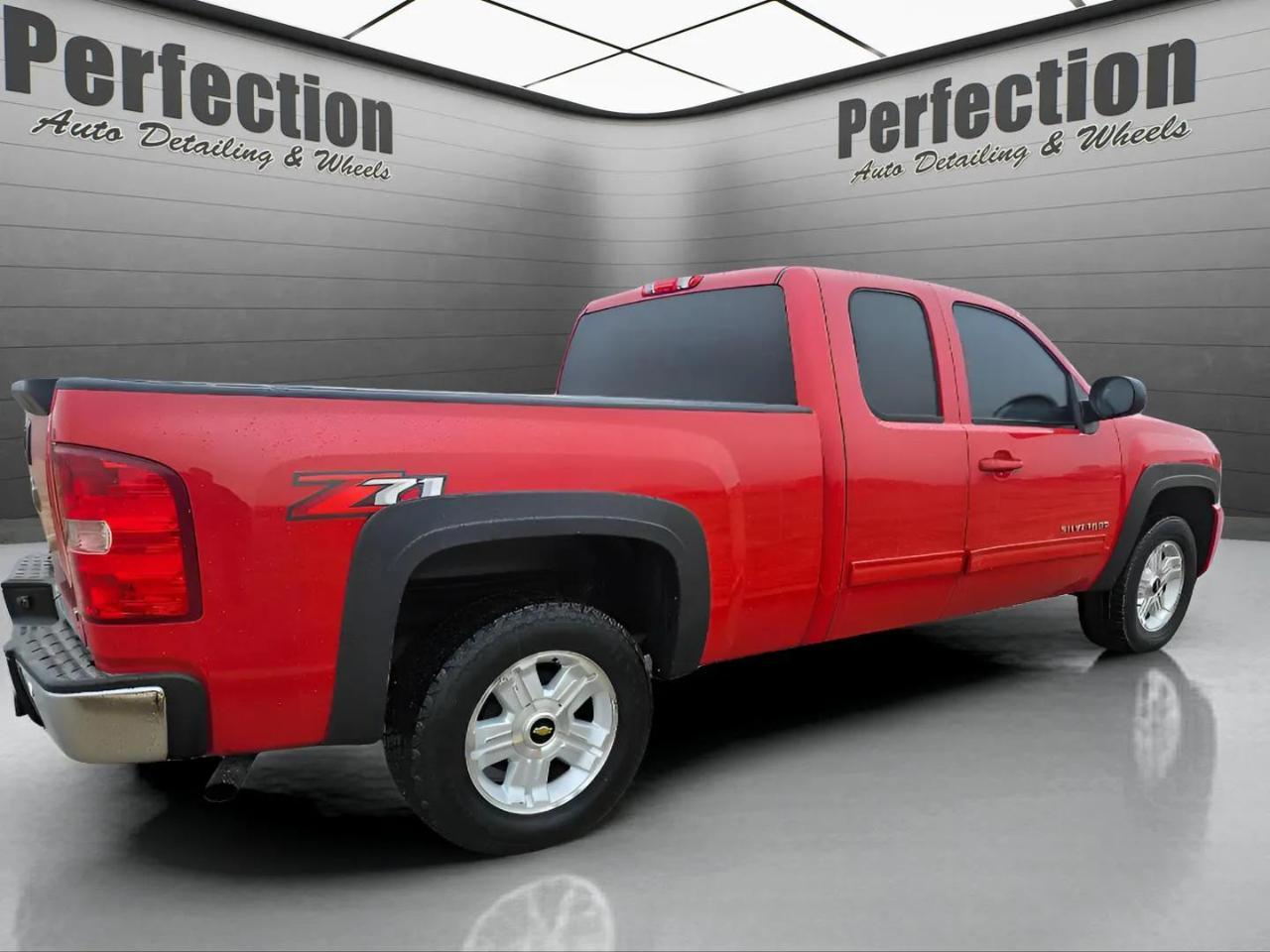 Chevrolet Silverado 1500 4WD Ext Cab 143.5" LT 2013