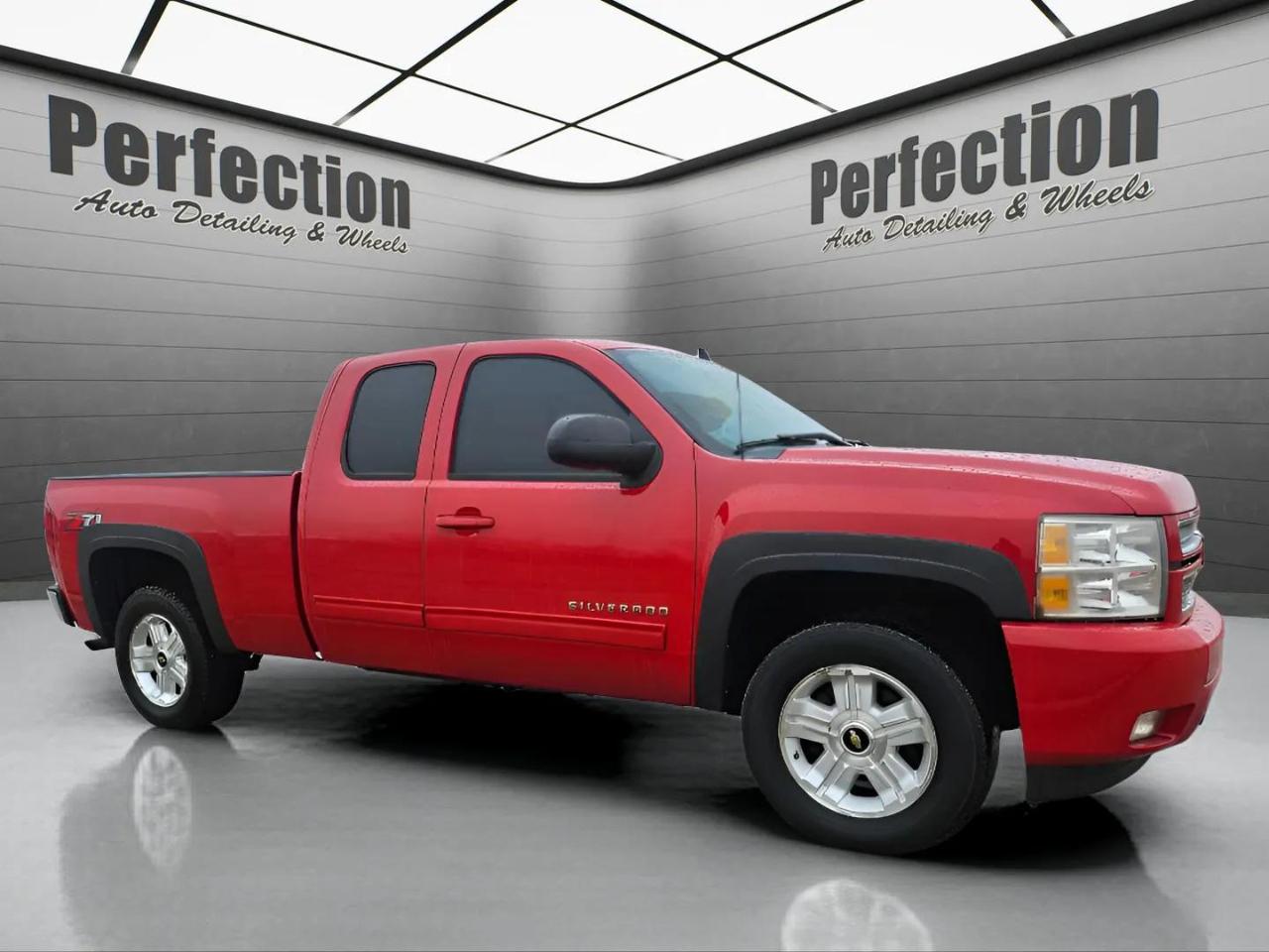Chevrolet Silverado 1500 4WD Ext Cab 143.5" LT 2013