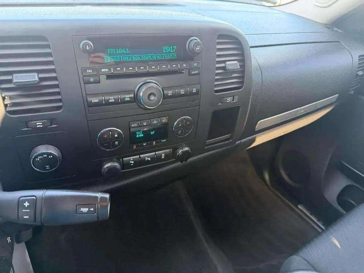 Chevrolet Silverado 1500 4WD Ext Cab 143.5" LT 2013