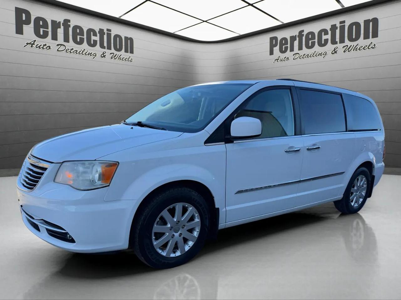 2014 Chrysler Town & Country 4dr Wgn Touring