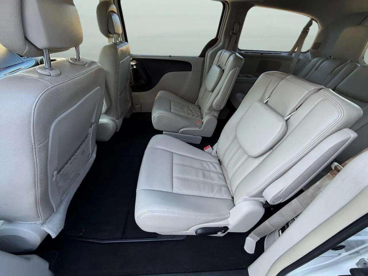 Chrysler Town & Country 4dr Wgn Touring 2014