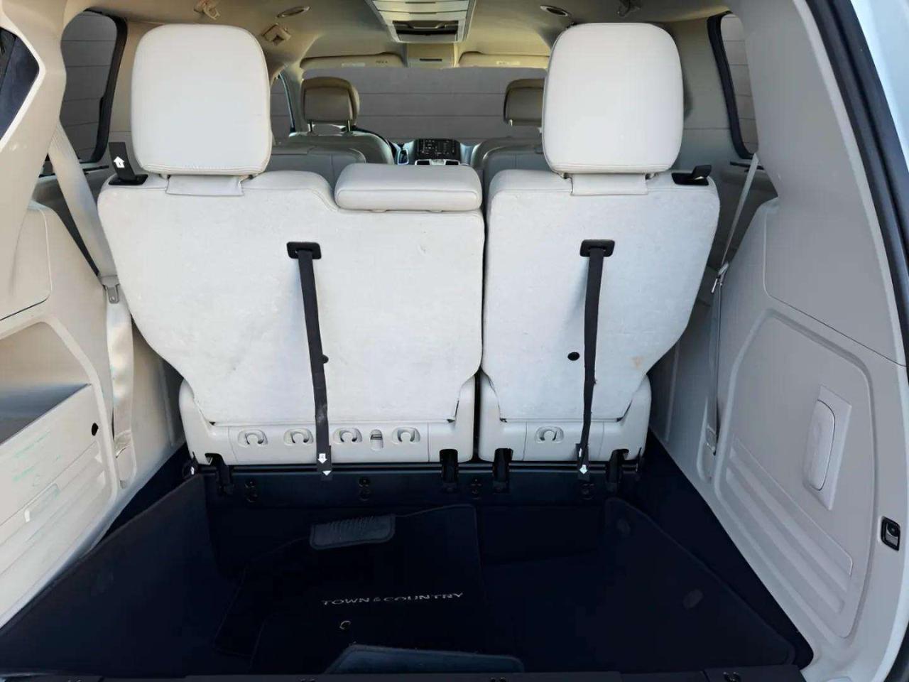 Chrysler Town & Country 4dr Wgn Touring 2014