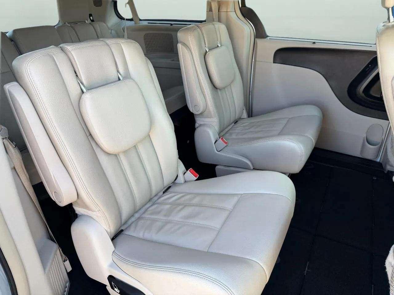 Chrysler Town & Country 4dr Wgn Touring 2014