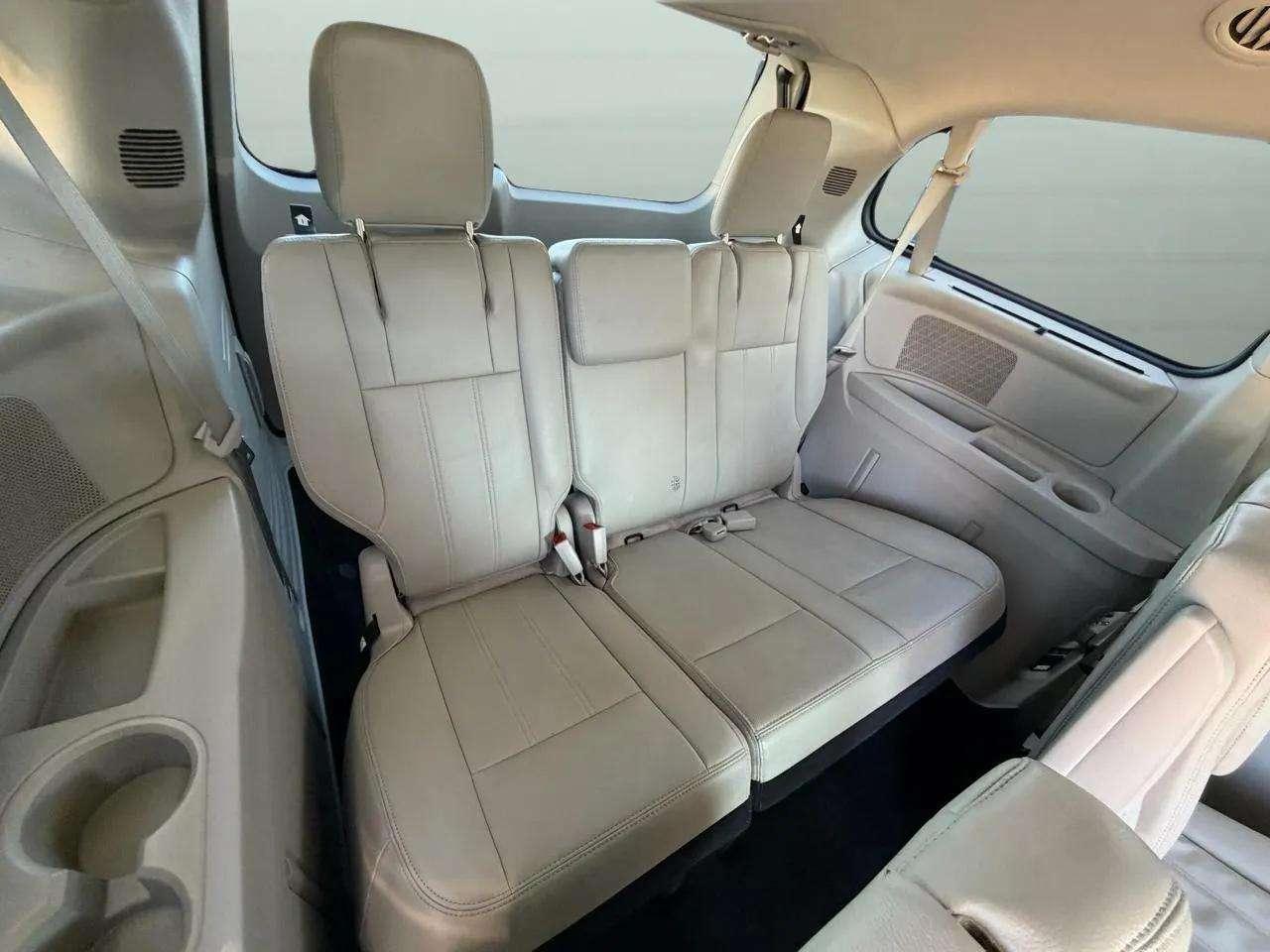 Chrysler Town & Country 4dr Wgn Touring 2014