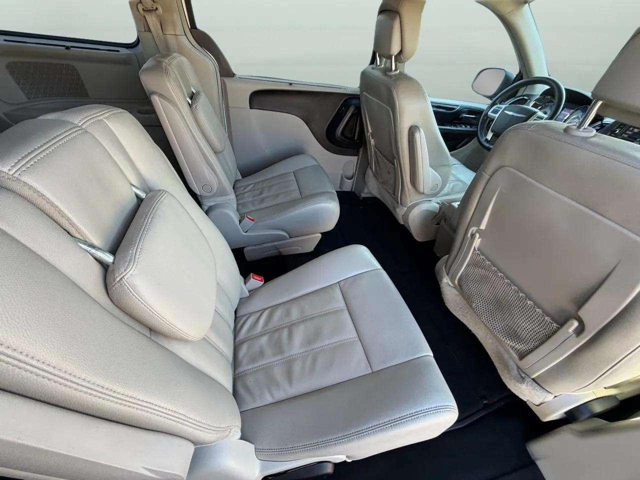 Chrysler Town & Country 4dr Wgn Touring 2014