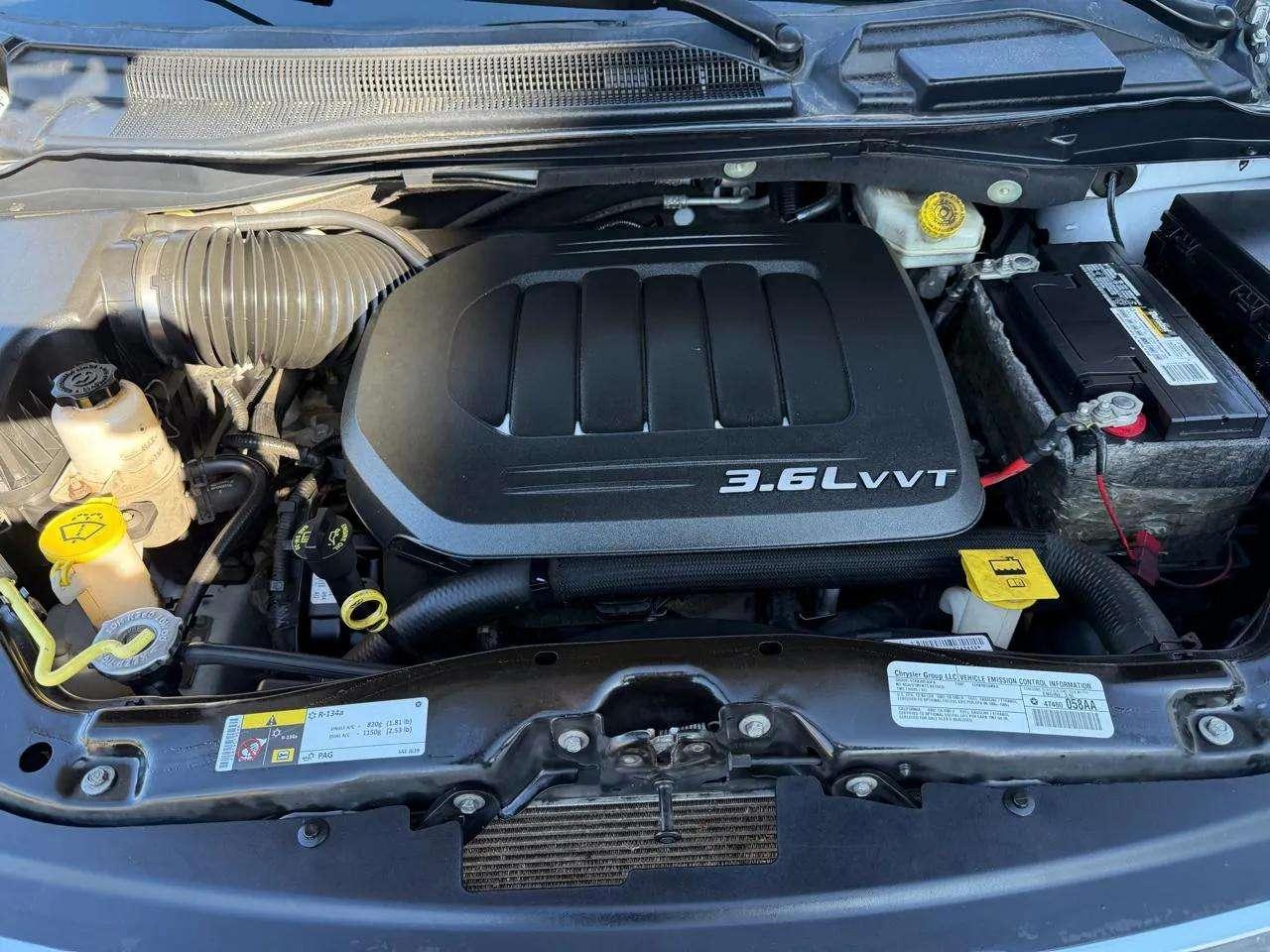 Chrysler Town & Country 4dr Wgn Touring 2014