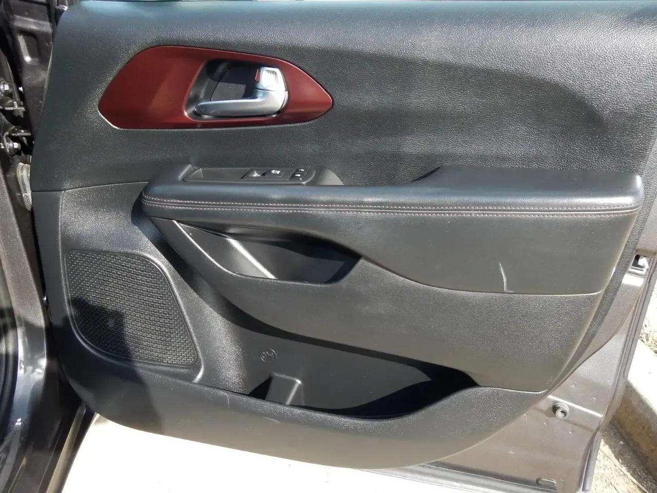 Chrysler Pacifica Touring L Plus 35th Anniversary FWD *Ltd Avail* 2020