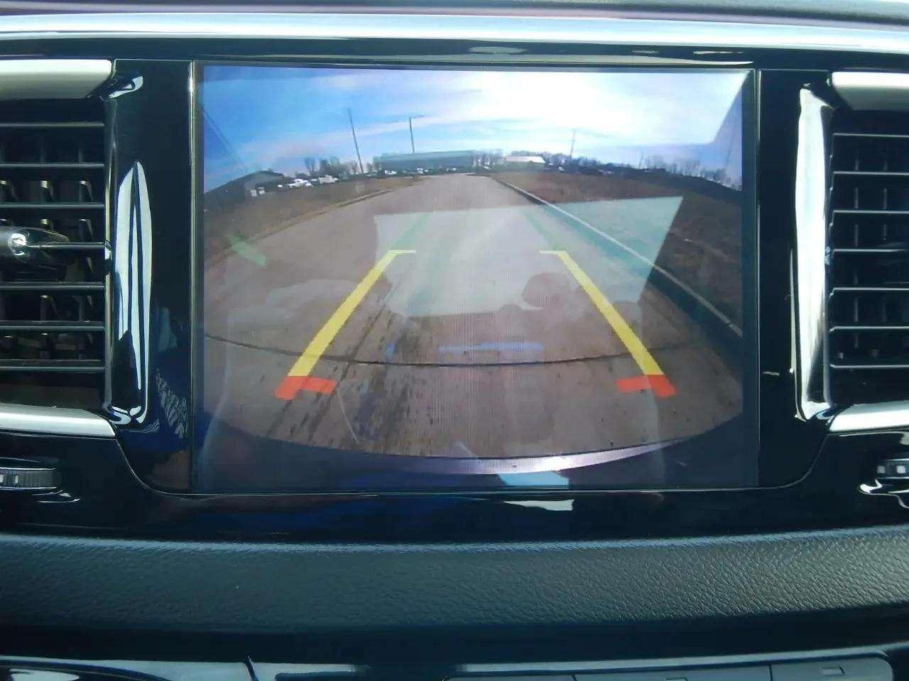 Chrysler Pacifica Touring L Plus 35th Anniversary FWD *Ltd Avail* 2020