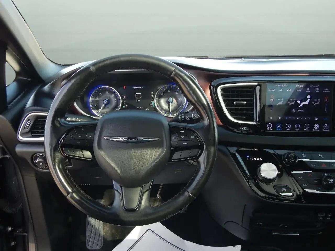 Chrysler Pacifica Touring L Plus 35th Anniversary FWD *Ltd Avail* 2020