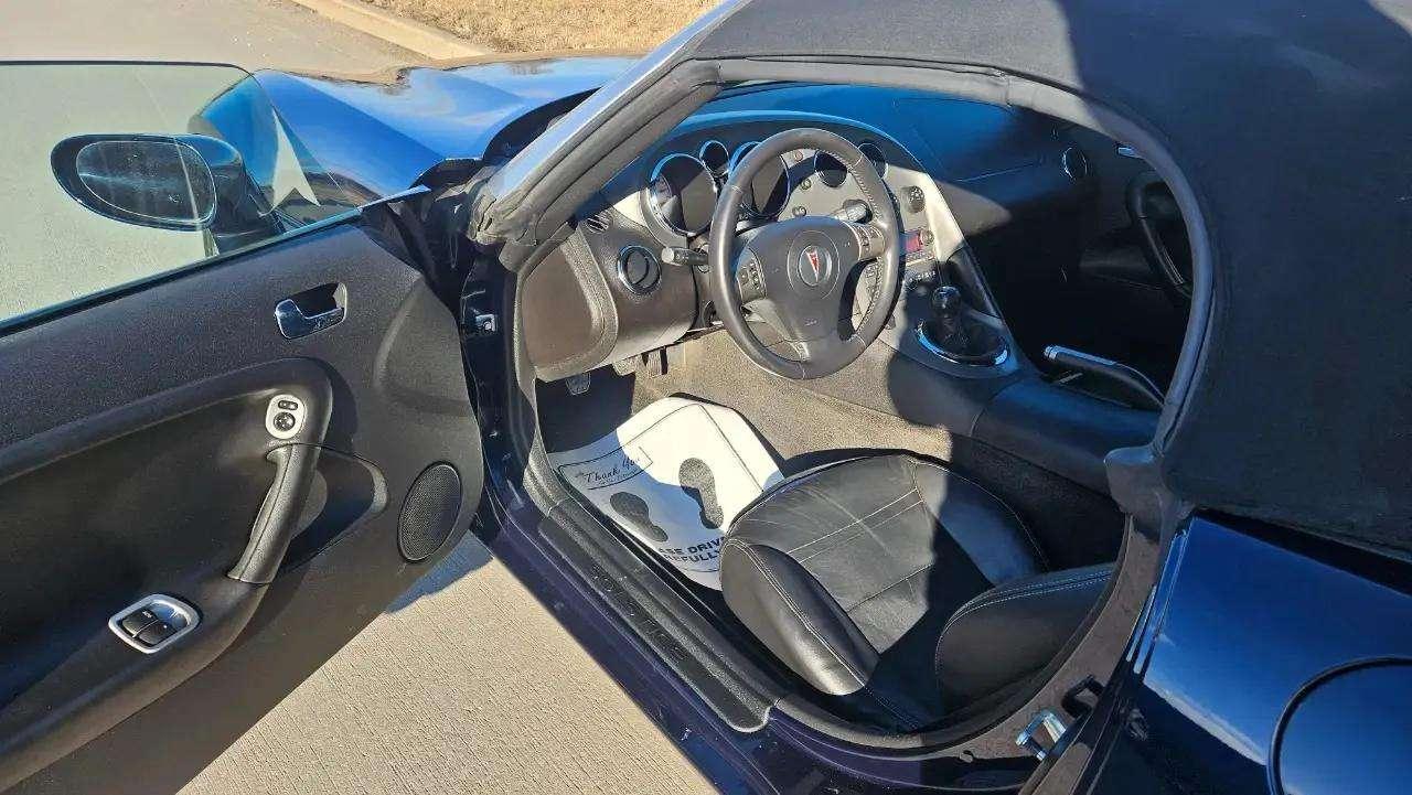 Pontiac Solstice 2dr Convertible 2006